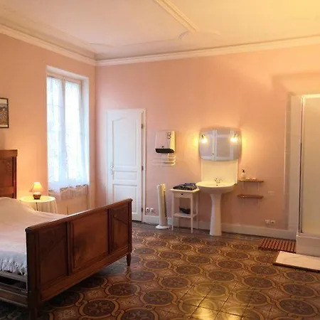 Bed & Breakfast Les Volets Bleus 3*