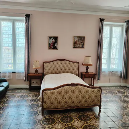 Les Volets Bleus Sallèles-dʼAude