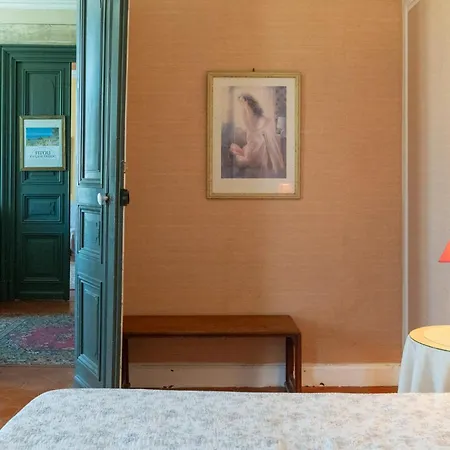 Les Volets Bleus Sallèles-dʼAude