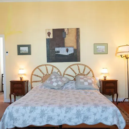 Bed & Breakfast Les Volets Bleus 3*