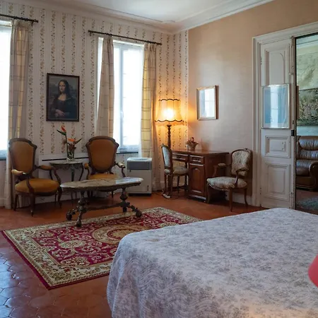 Bed & Breakfast Les Volets Bleus Sallèles-dʼAude