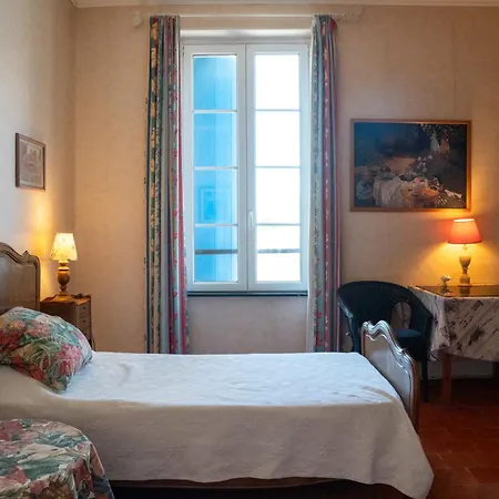 Les Volets Bleus Bed & Breakfast Sallèles-dʼAude