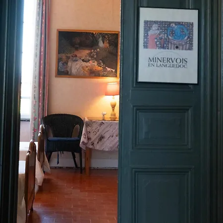 Les Volets Bleus Bed & Breakfast