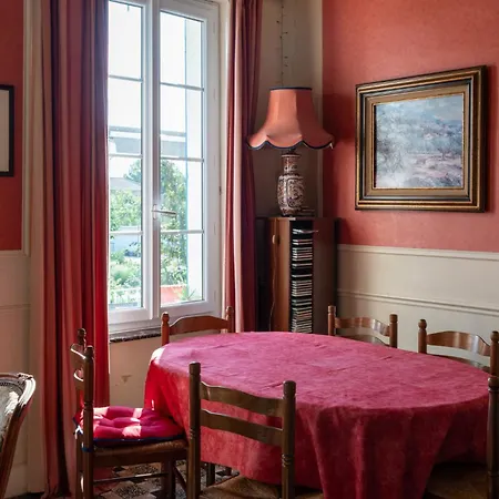 Les Volets Bleus 3* Sallèles-dʼAude